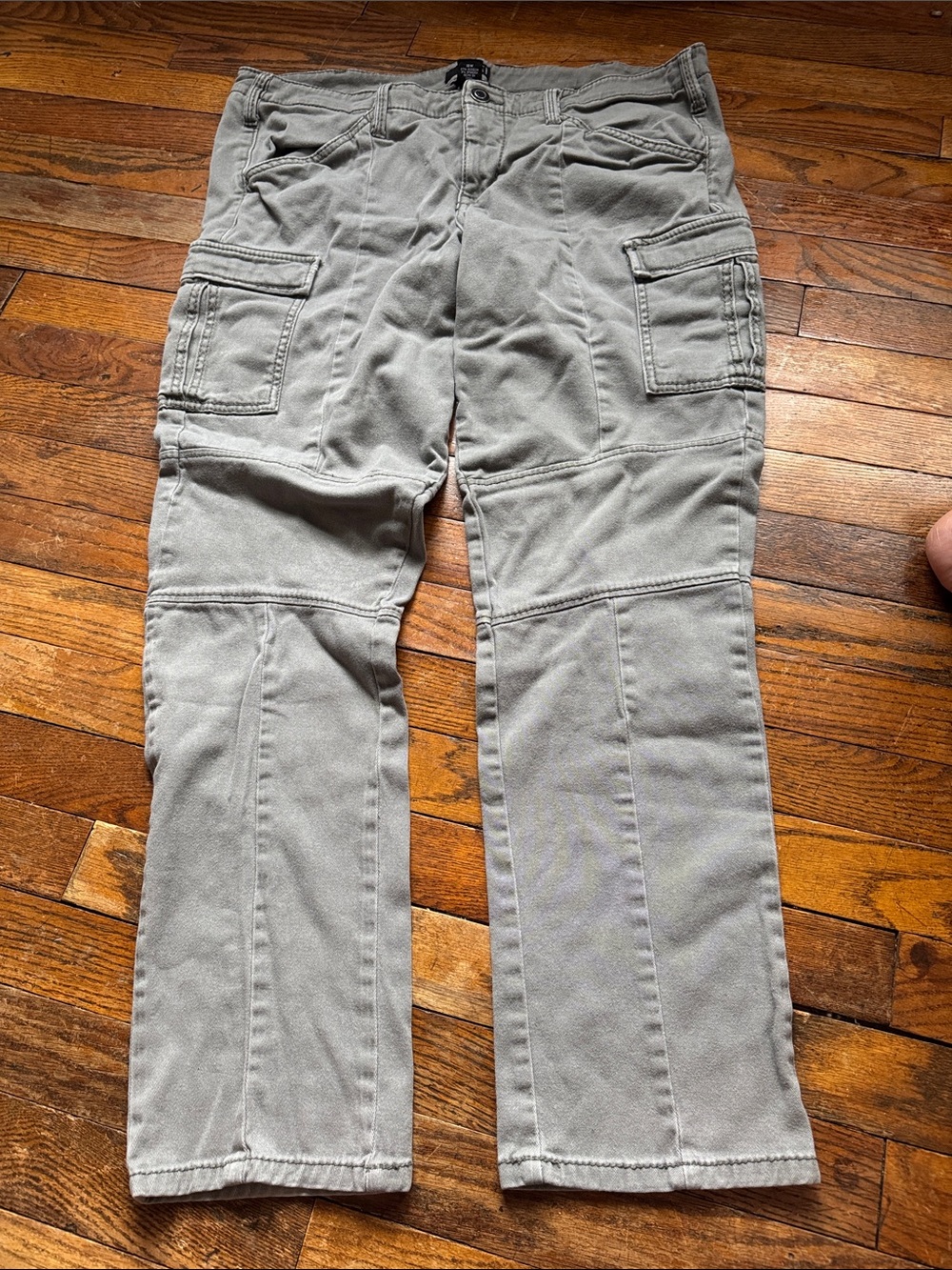 a.n.a Cargo Pants in Light Olive/gray
